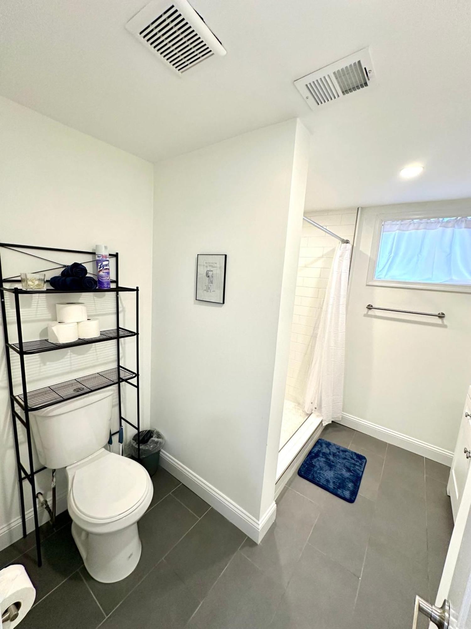 Апартаменты Stylish 1 Bed - 5 Min Walk To Metro, Free Parking! Вашингтон Экстерьер фото