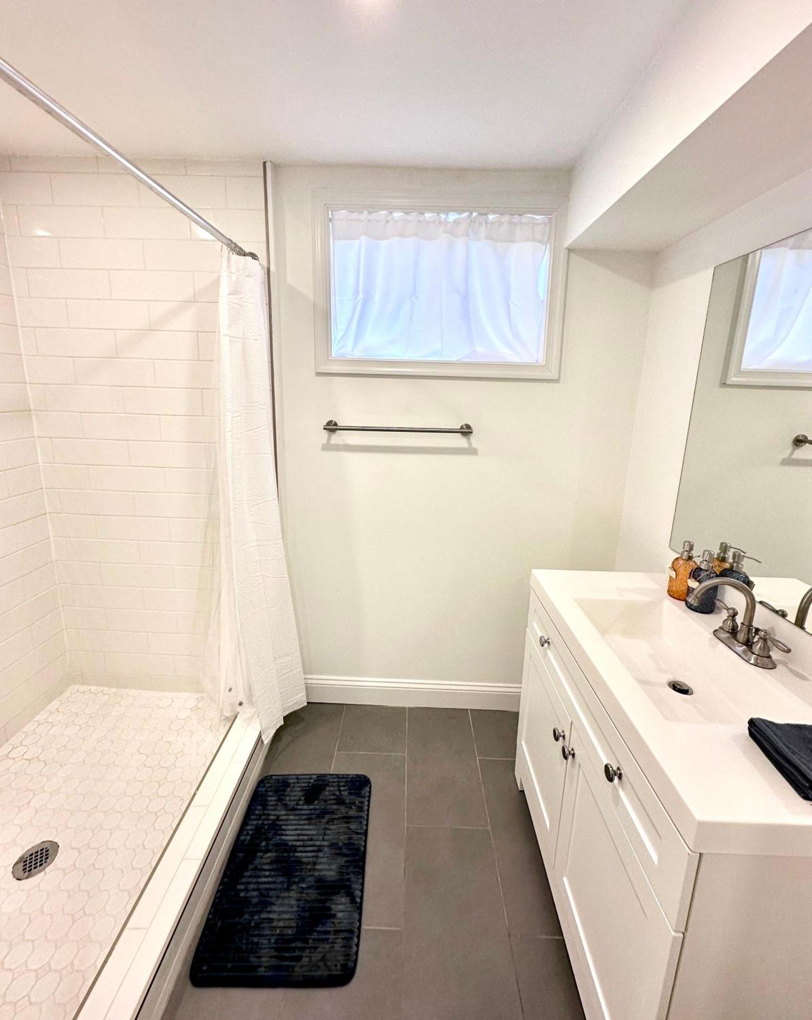 Апартаменты Stylish 1 Bed - 5 Min Walk To Metro, Free Parking! Вашингтон Экстерьер фото